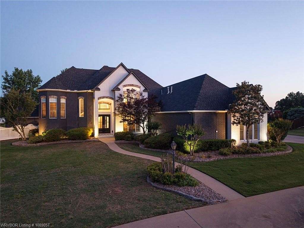 2 Acres of Land with Home for Sale in Fort Smith, Arkansas