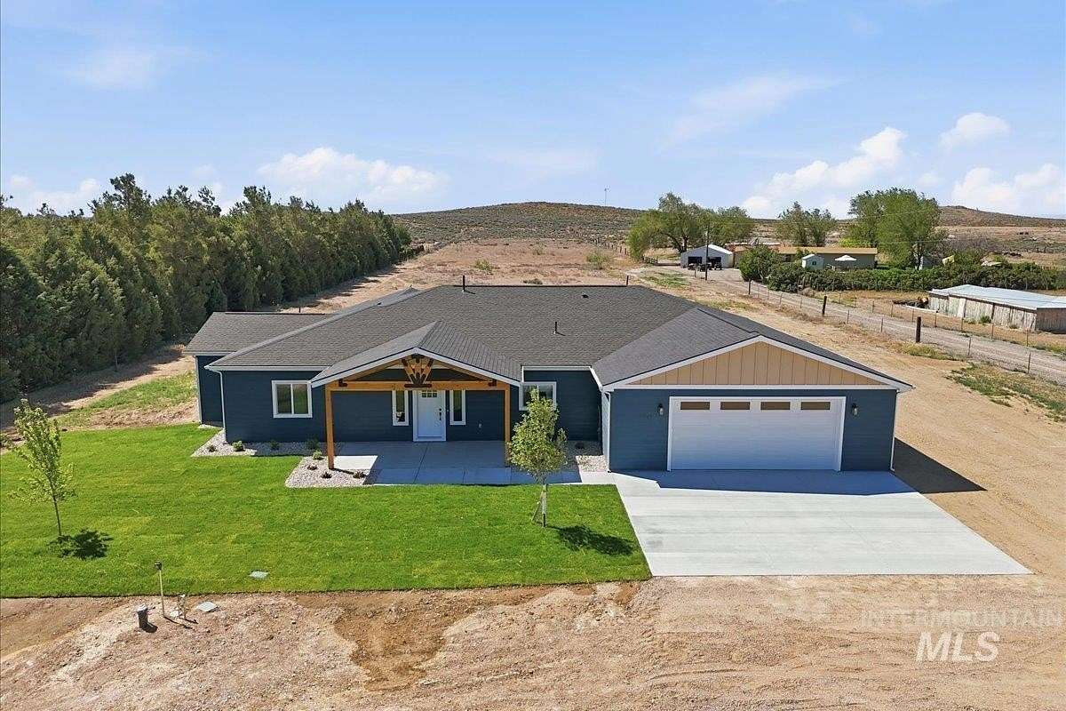 5 Acres of Land with Home for Sale in Mountain Home, Idaho