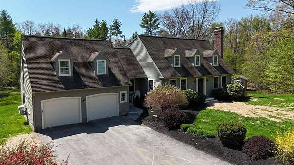 5.47 Acres of Land with Home for Sale in Cumberland Town, Maine