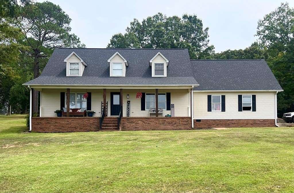 3 Acres of Land with Home for Sale in Huntingdon, Tennessee