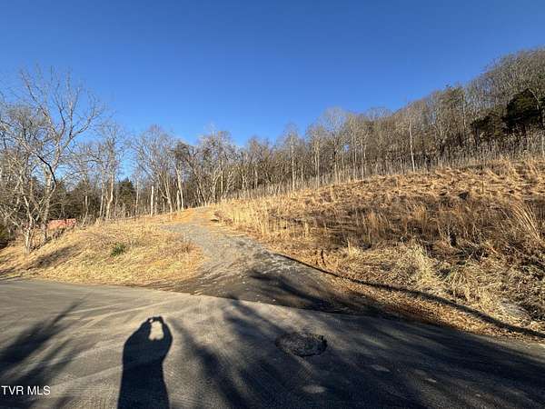5 Acres of Residential Land for Sale in Kingsport, Tennessee