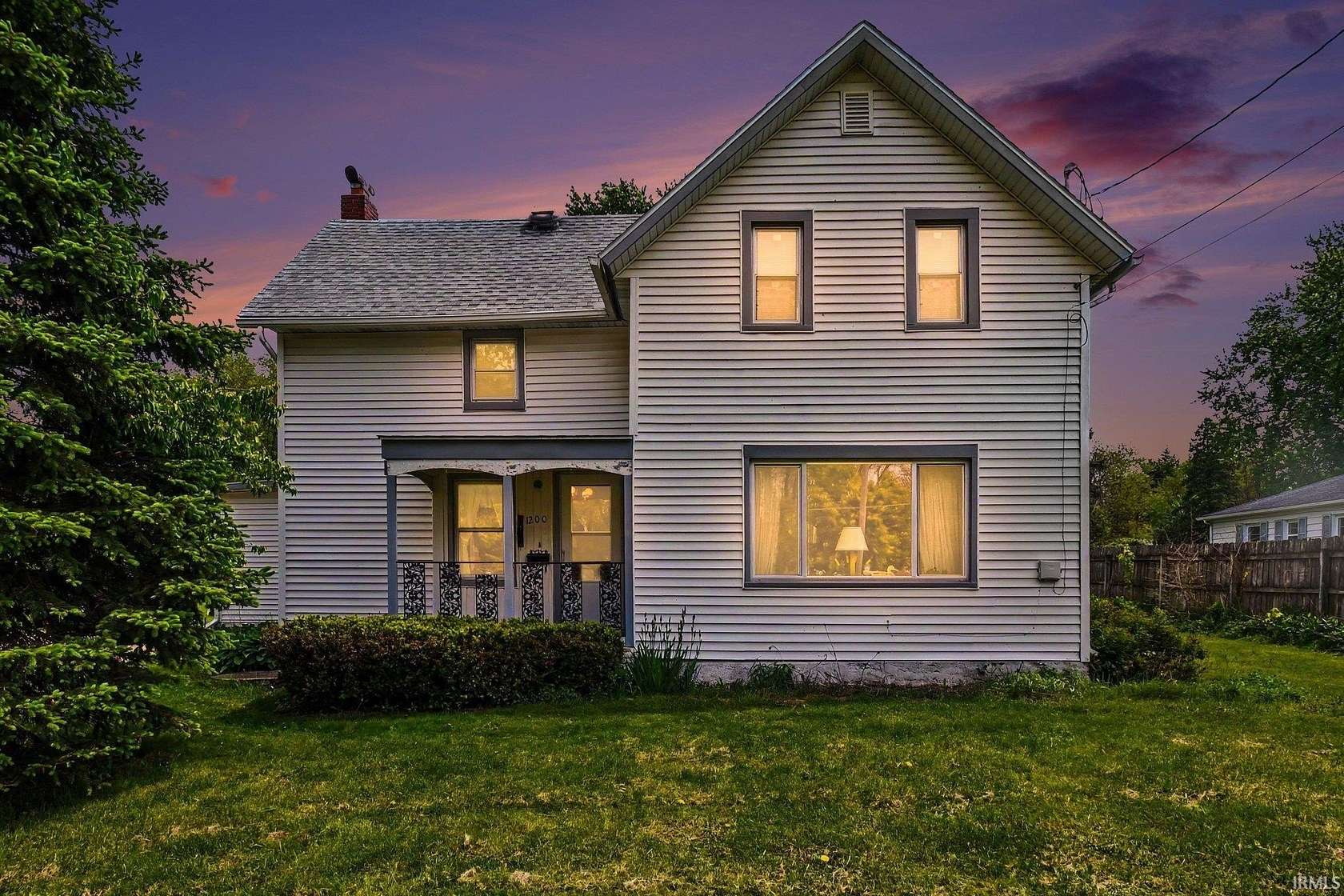 2.15 Acres of Land with Home for Sale in Syracuse, Indiana