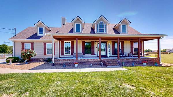 4 Acres of Land with Home for Sale in Chapel Hill, Tennessee
