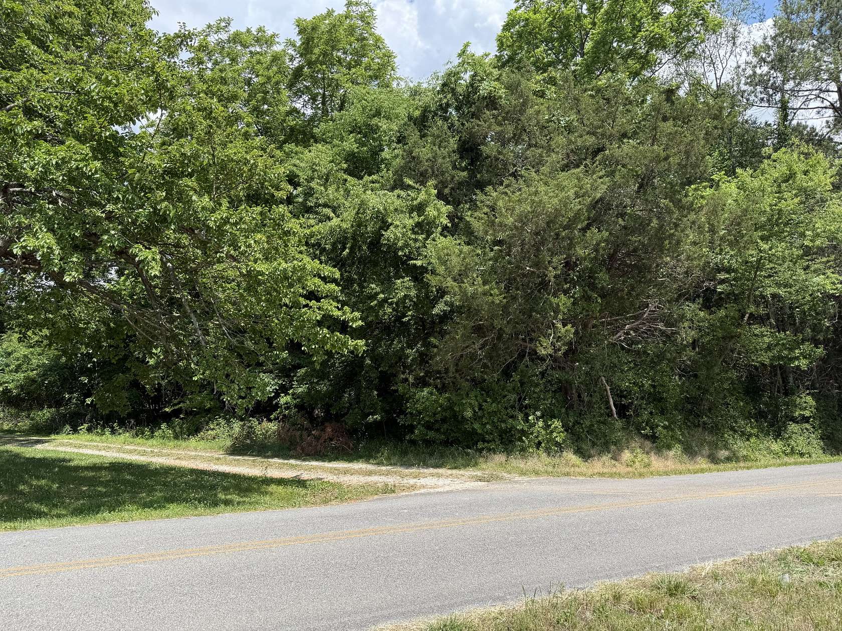 2.5 Acres of Residential Land for Sale in Belvidere, Tennessee