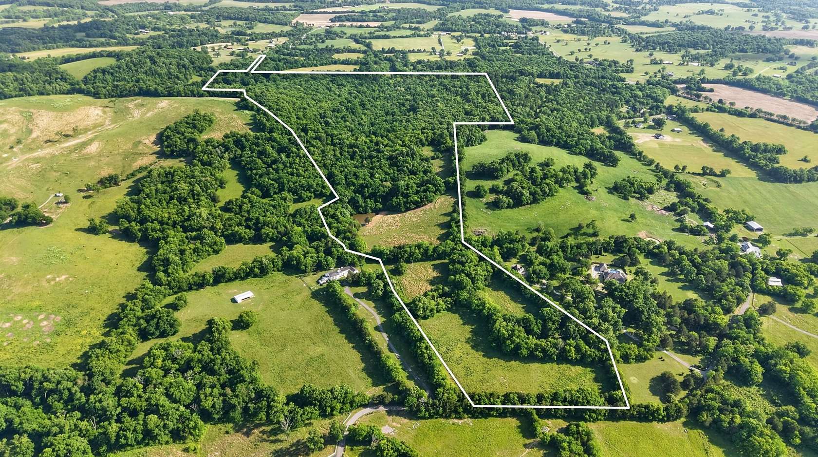 120 Acres of Recreational & Residential Land for Sale in Shelbyville, Tennessee