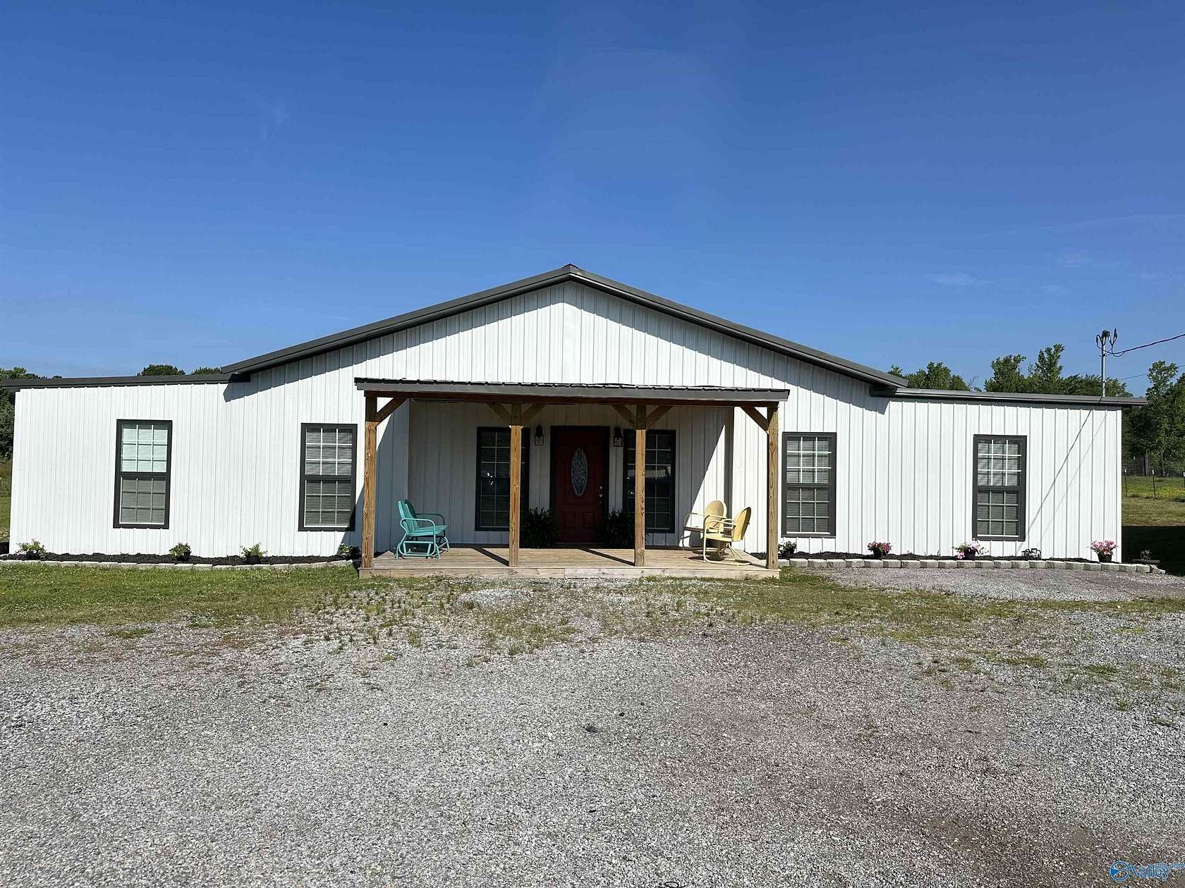 2 Acres of Land with Home for Sale in Gadsden, Alabama