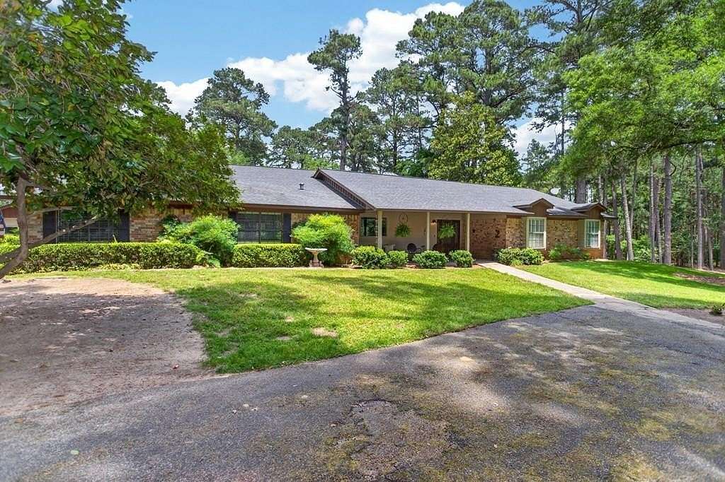 4.79 Acres of Land with Home for Sale in Nacogdoches, Texas