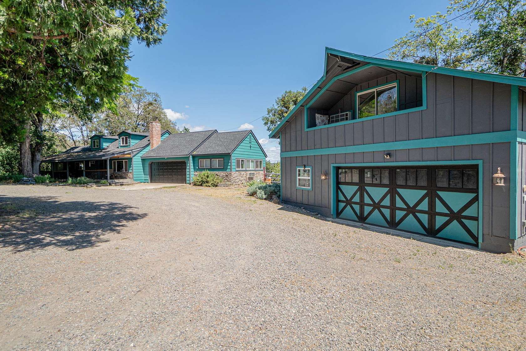 1.54 Acres of Land with Home for Sale in Central Point, Oregon