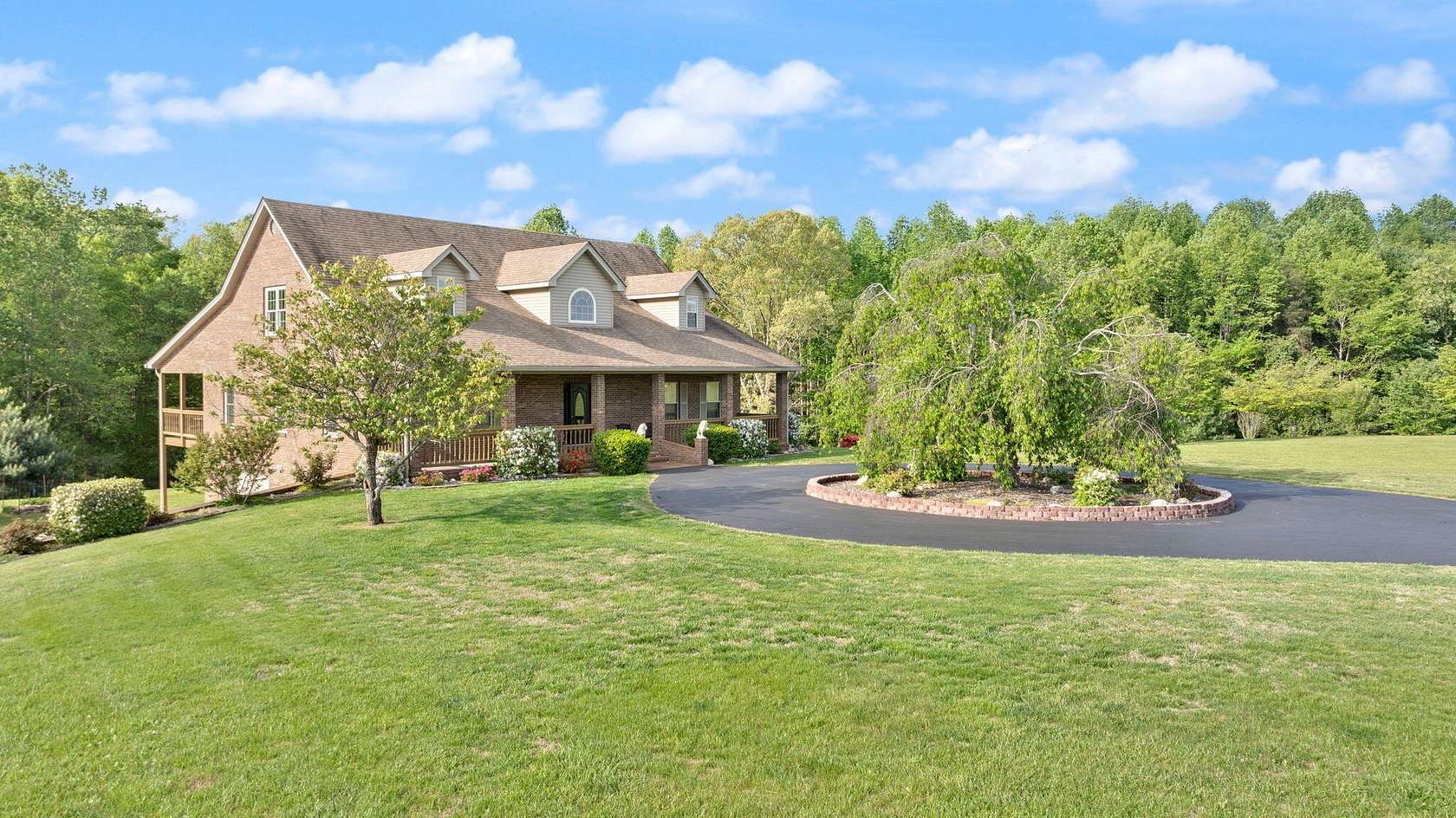 10.4 Acres of Land with Home for Sale in Jamestown, Kentucky