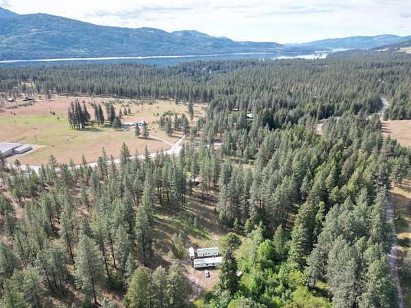 9.32 Acres of Land with Home for Sale in Kettle Falls, Washington