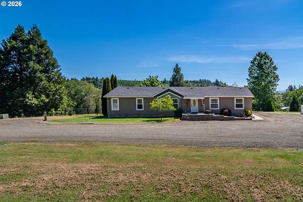 6.19 Acres of Land with Home for Sale in Roseburg, Oregon