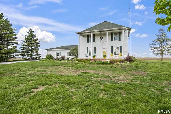 5 Acres of Land with Home for Sale in Auburn, Illinois