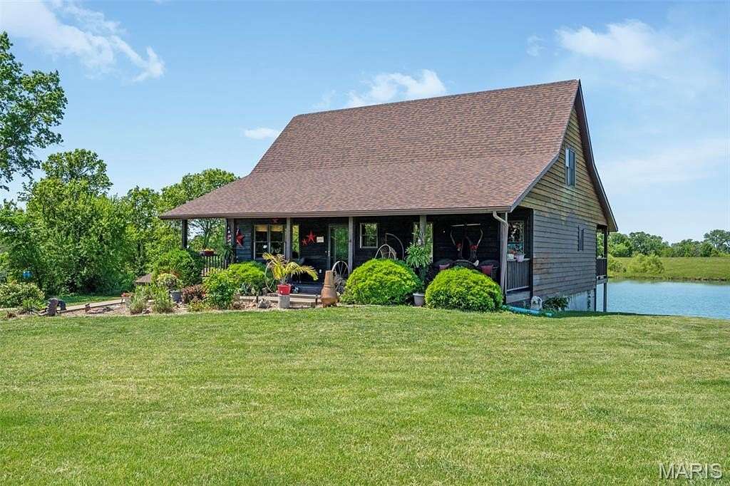 20 Acres of Agricultural Land with Home for Sale in Macon, Missouri