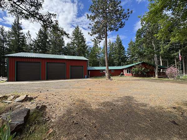 5 Acres of Land with Home for Sale in Goldendale, Washington