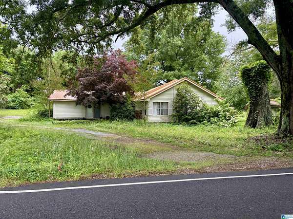 4.6 Acres of Land with Home for Sale in Oneonta, Alabama