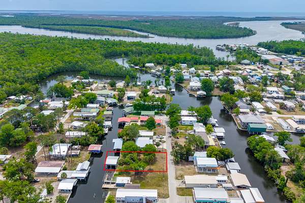 0.2 Acres of Land for Sale in Suwannee, Florida