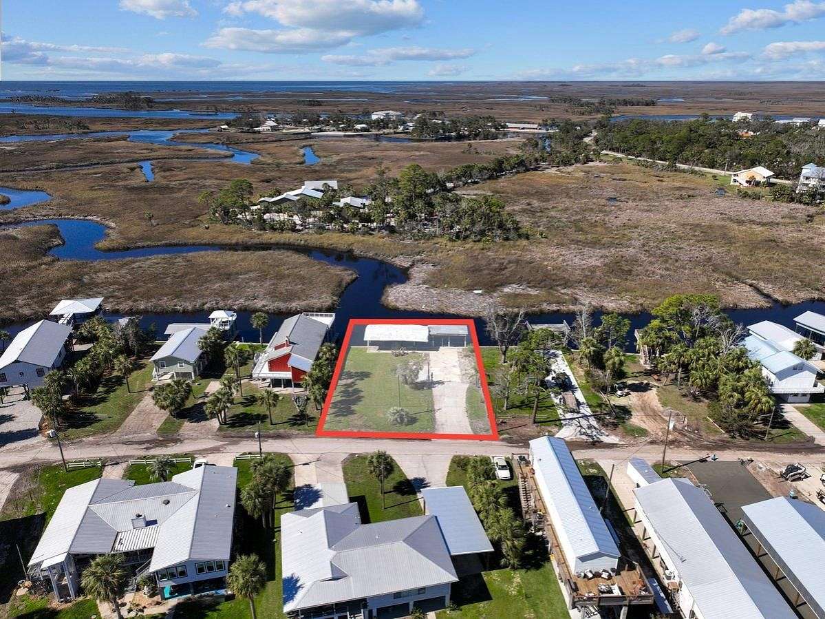 0.23 Acres of Land for Sale in Suwannee, Florida