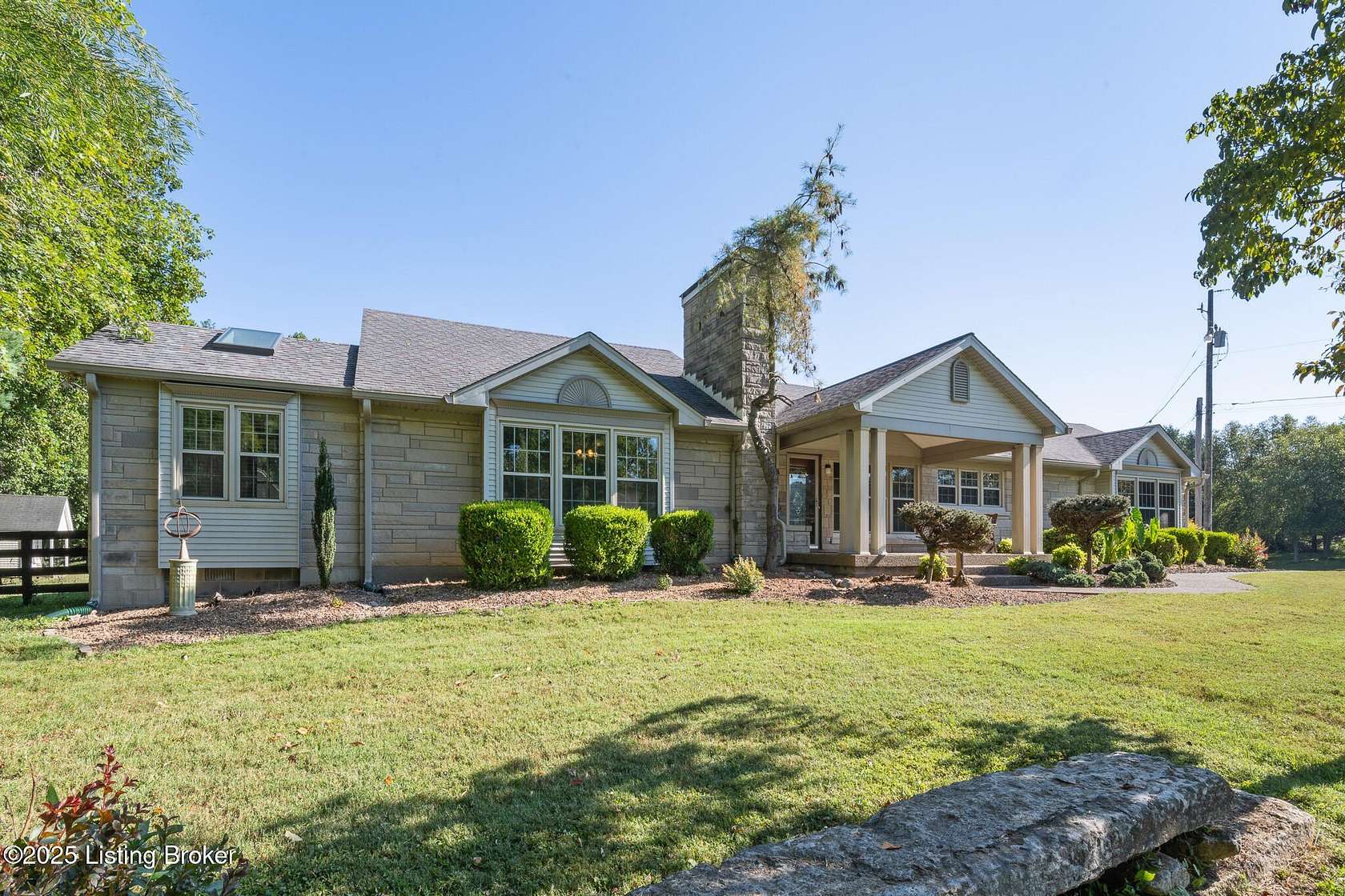 17.5 Acres of Land with Home for Sale in Louisville, Kentucky