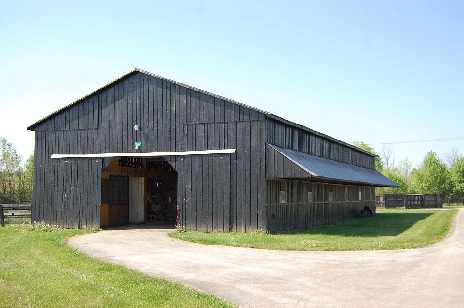 tobacco shed paris ky 90 Acres of Agricultural Land with Home for Sale in Paris, Kentucky