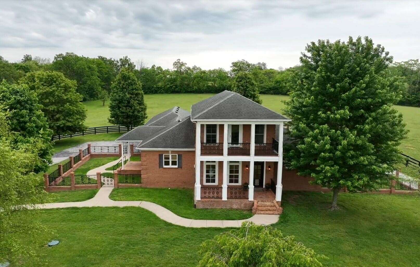 90 Acres of Agricultural Land with Home for Sale in Paris, Kentucky