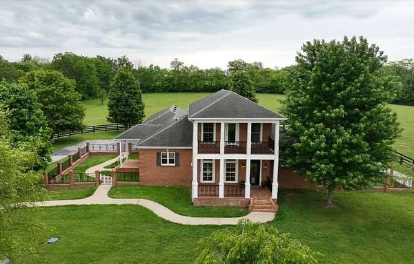 90 Acres of Agricultural Land with Home for Sale in Paris, Kentucky
