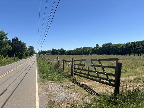 15 Acres of Land for Sale in Rockvale, Tennessee