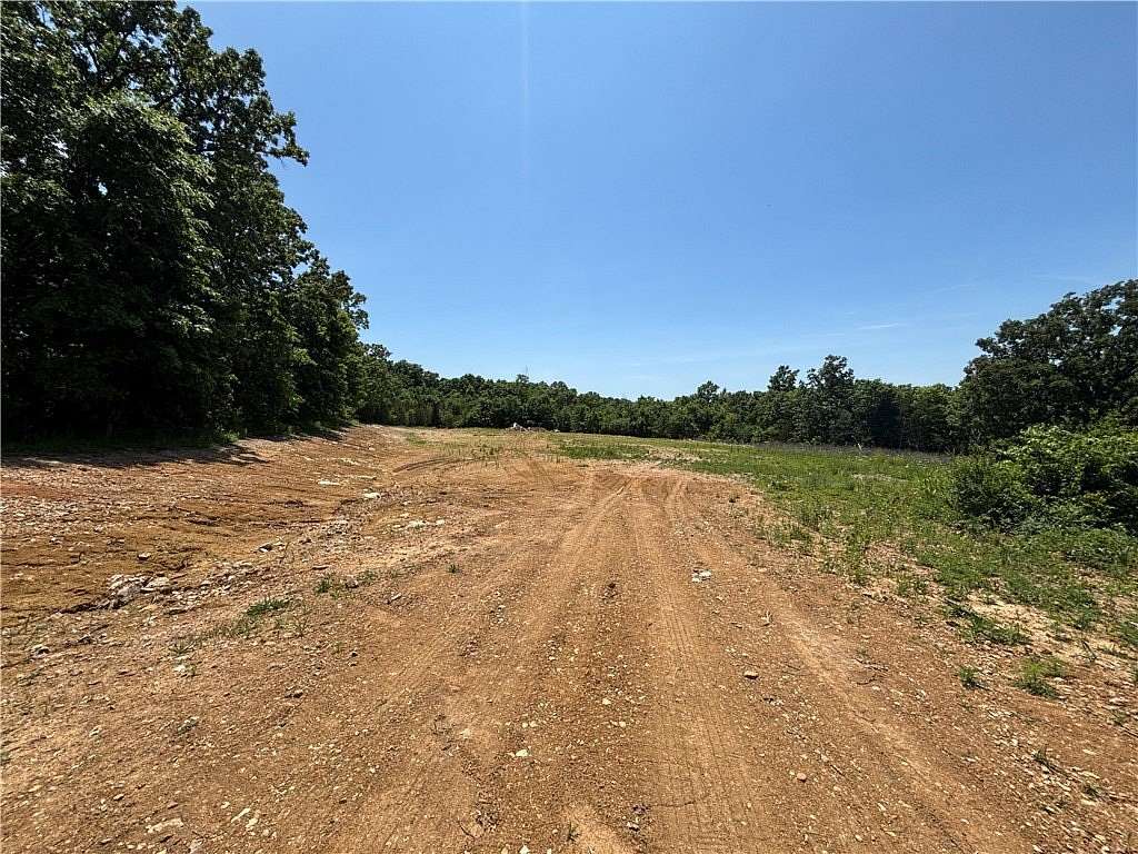 7.75 Acres of Residential Land for Sale in Mountain Home, Arkansas