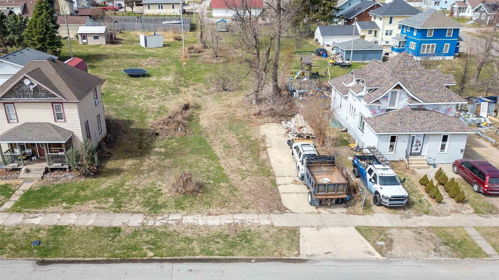 0.21 Acres of Land for Sale in Marshalltown, Iowa
