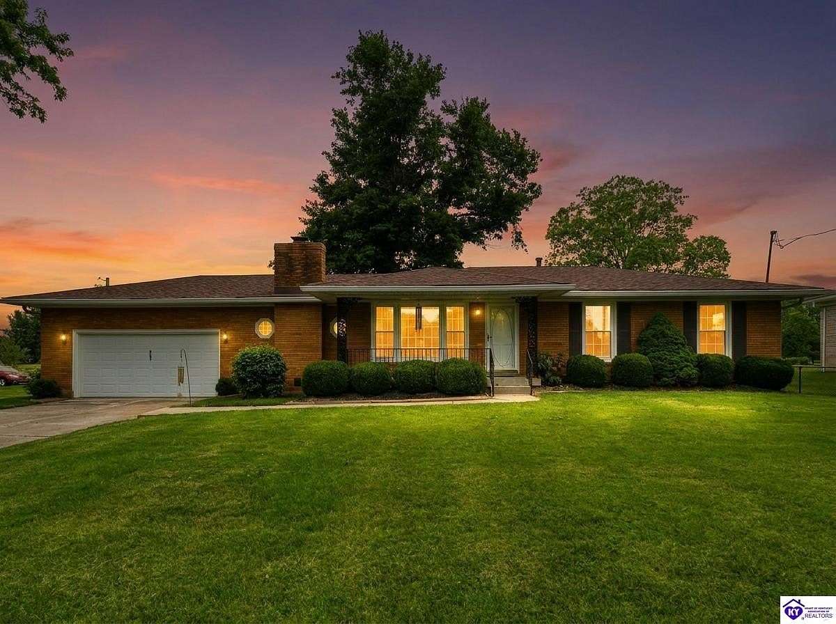 4.5 Acres of Land with Home for Sale in Louisville, Kentucky