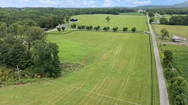 6 Acres of Residential Land for Sale in Nancy, Kentucky