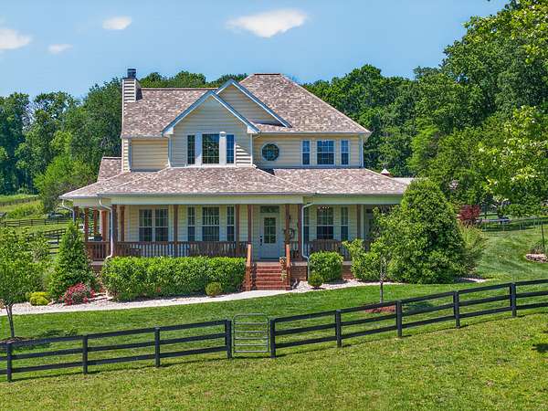 8 Acres of Land with Home for Sale in Gallatin, Tennessee