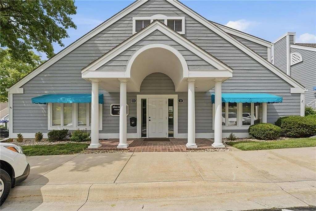 0.05 Acres of Mixed-Use Land for Sale in Liberty, Missouri
