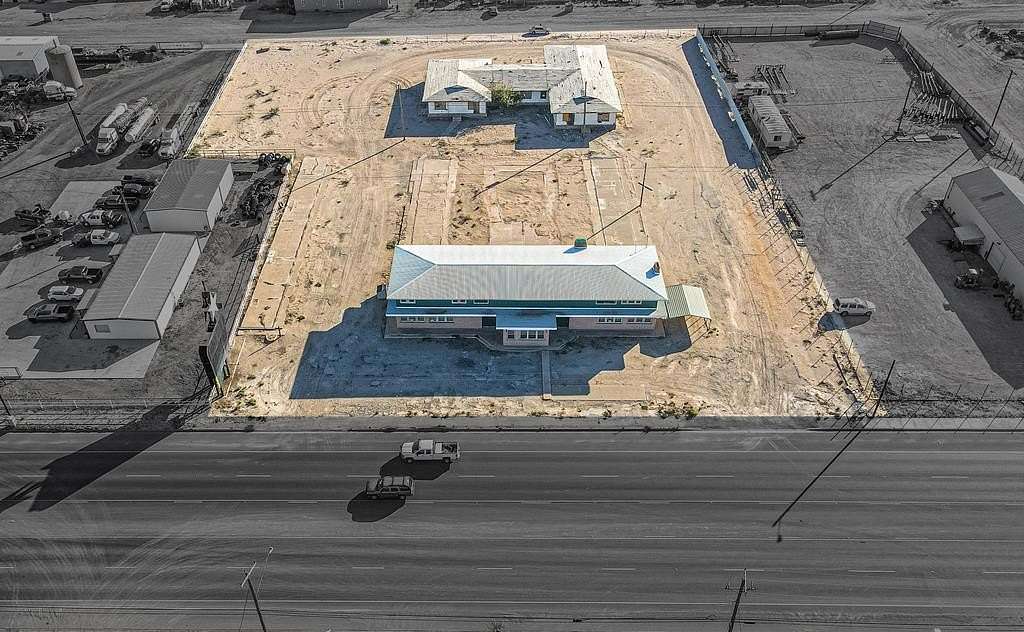 2.28 Acres of Improved Commercial Land for Sale in Midland, Texas