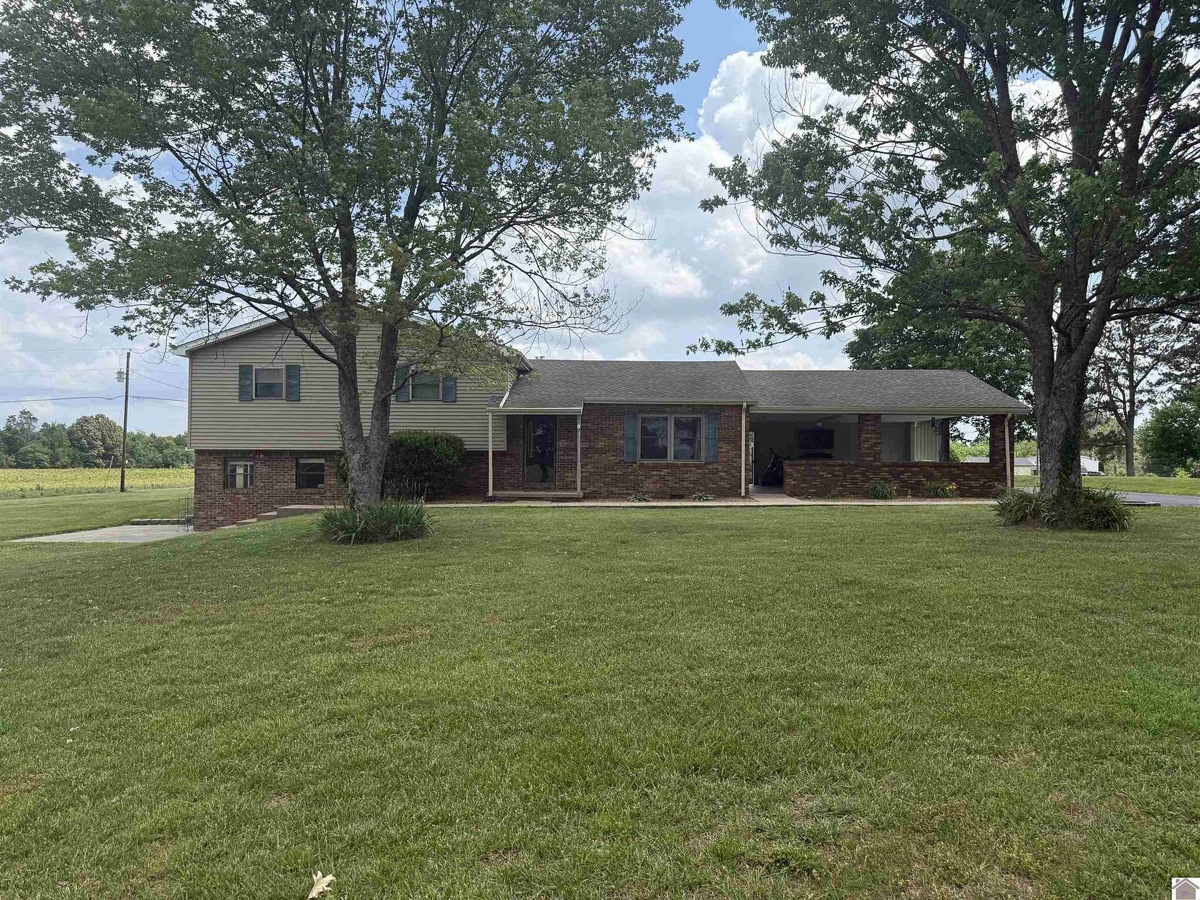 1.73 Acres of Land with Home for Sale in Benton, Kentucky