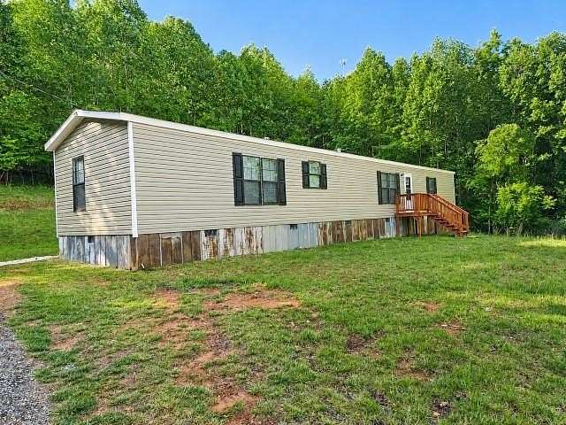 4 Acres of Land with Home for Sale in Woodlawn, Virginia
