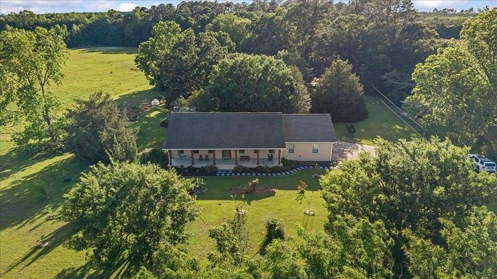 19.5 Acres of Land with Home for Sale in Dothan, Alabama