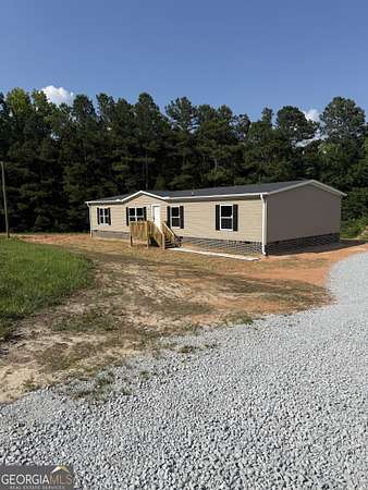 1.5 Acres of Land with Home for Sale in Elberton, Georgia
