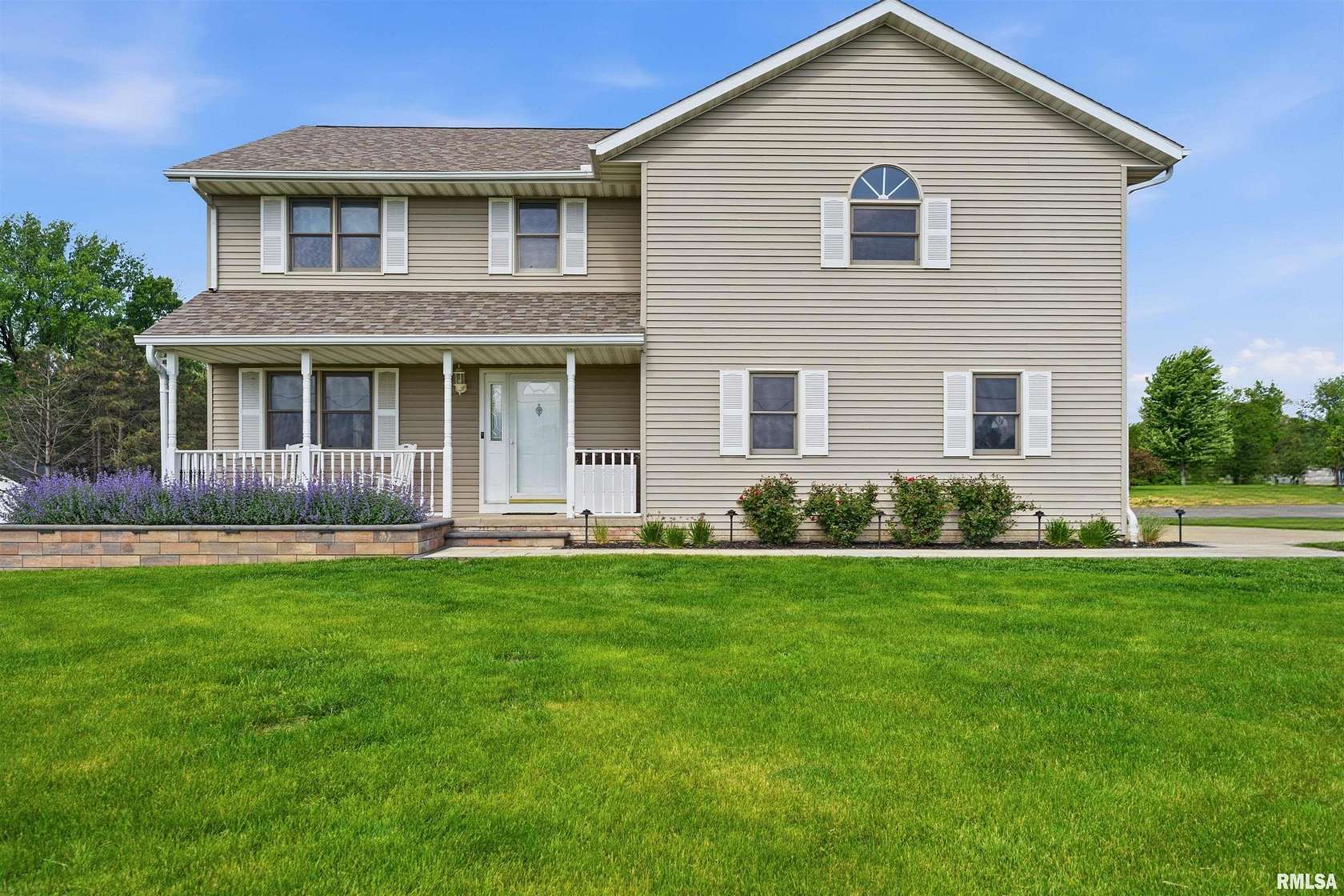3.16 Acres of Land with Home for Sale in Washington, Illinois