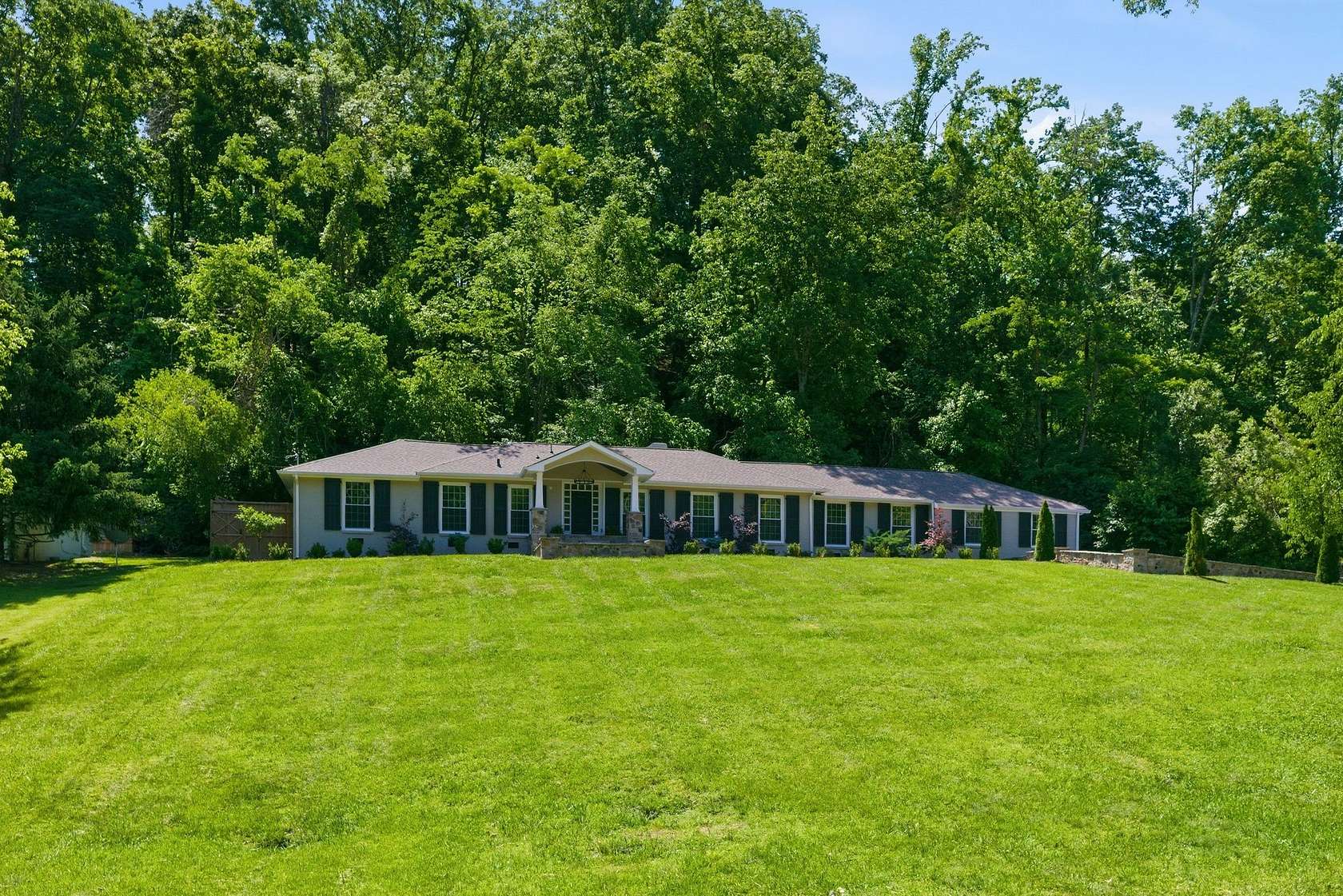 1.6 Acres of Land with Home for Sale in Nashville, Tennessee