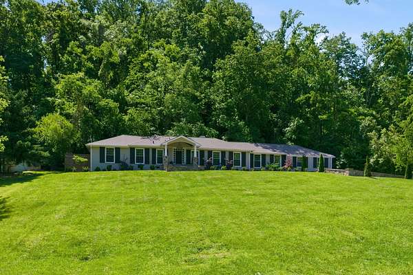 1.6 Acres of Land with Home for Sale in Nashville, Tennessee