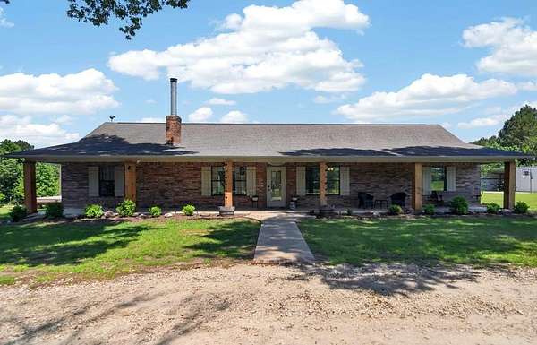 30.8 Acres of Land with Home for Sale in Palestine, Texas