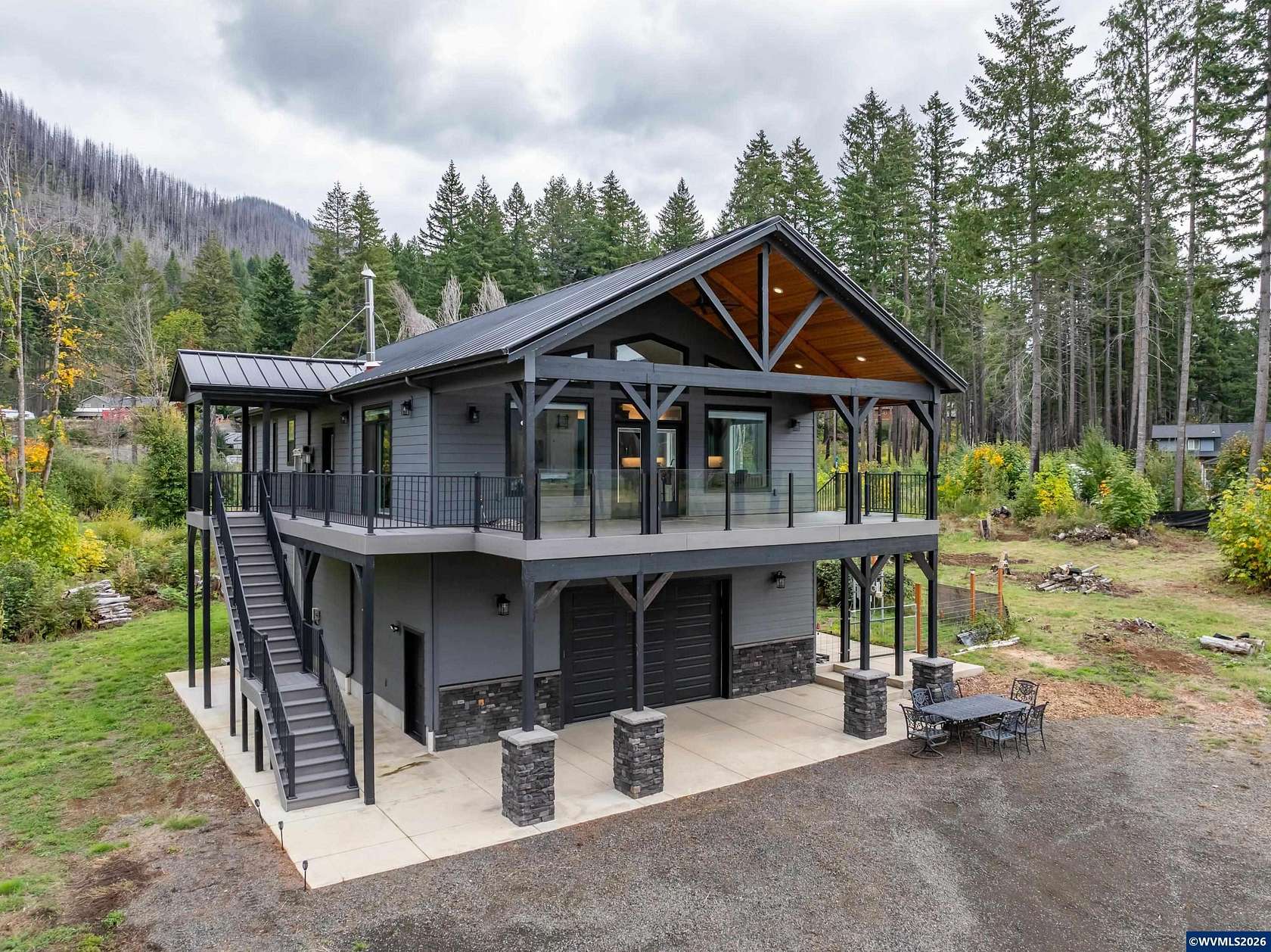 2.7 Acres of Land with Home for Sale in Detroit, Oregon