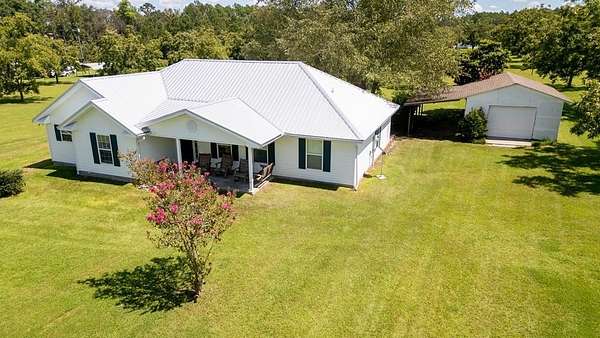 1.83 Acres of Land with Home for Sale in Jesup, Georgia