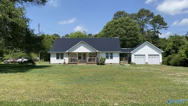 20 Acres of Land with Home for Sale in Dawson, Alabama