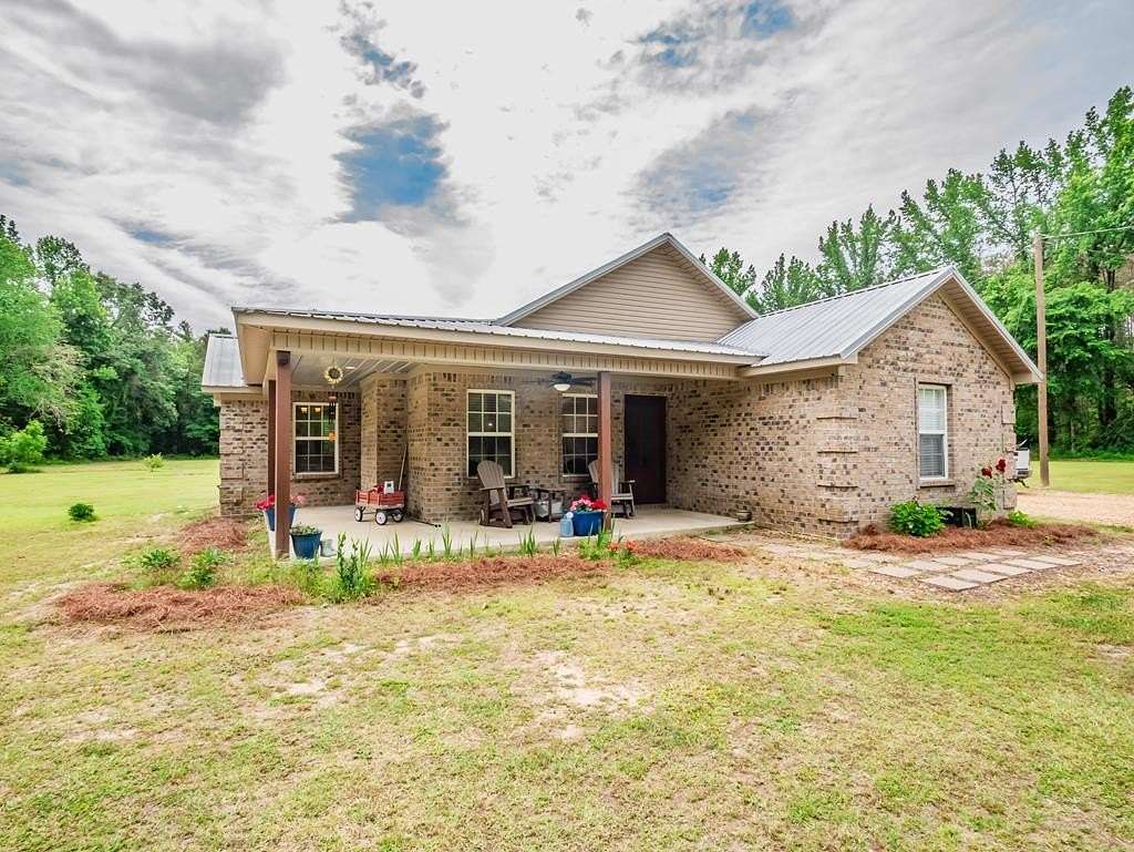 7.1 Acres of Land with Home for Sale in Paris, Mississippi