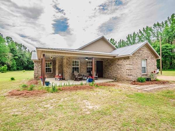 7.1 Acres of Land with Home for Sale in Paris, Mississippi