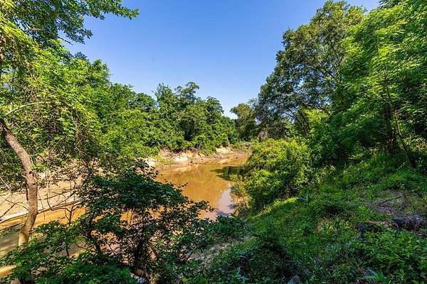 95 Acres of Recreational Land for Sale in Cushing, Texas