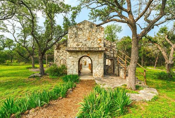 20 Acres of Land with Home for Sale in San Marcos, Texas