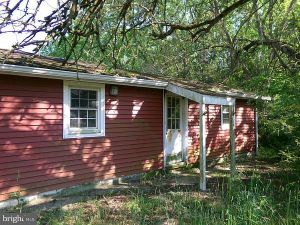 8.3 Acres of Land with Home for Sale in Leesburg, New Jersey