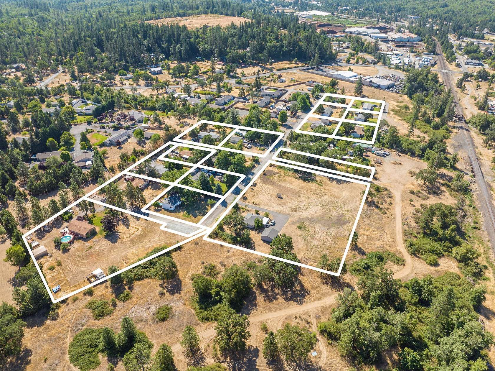 8 Acres of Improved Land for Sale in Merlin, Oregon